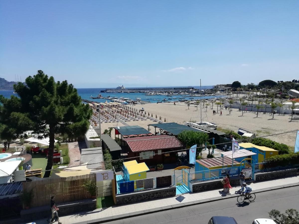 Hotel Sabbie D'Oro Giardini Naxos Exterior photo