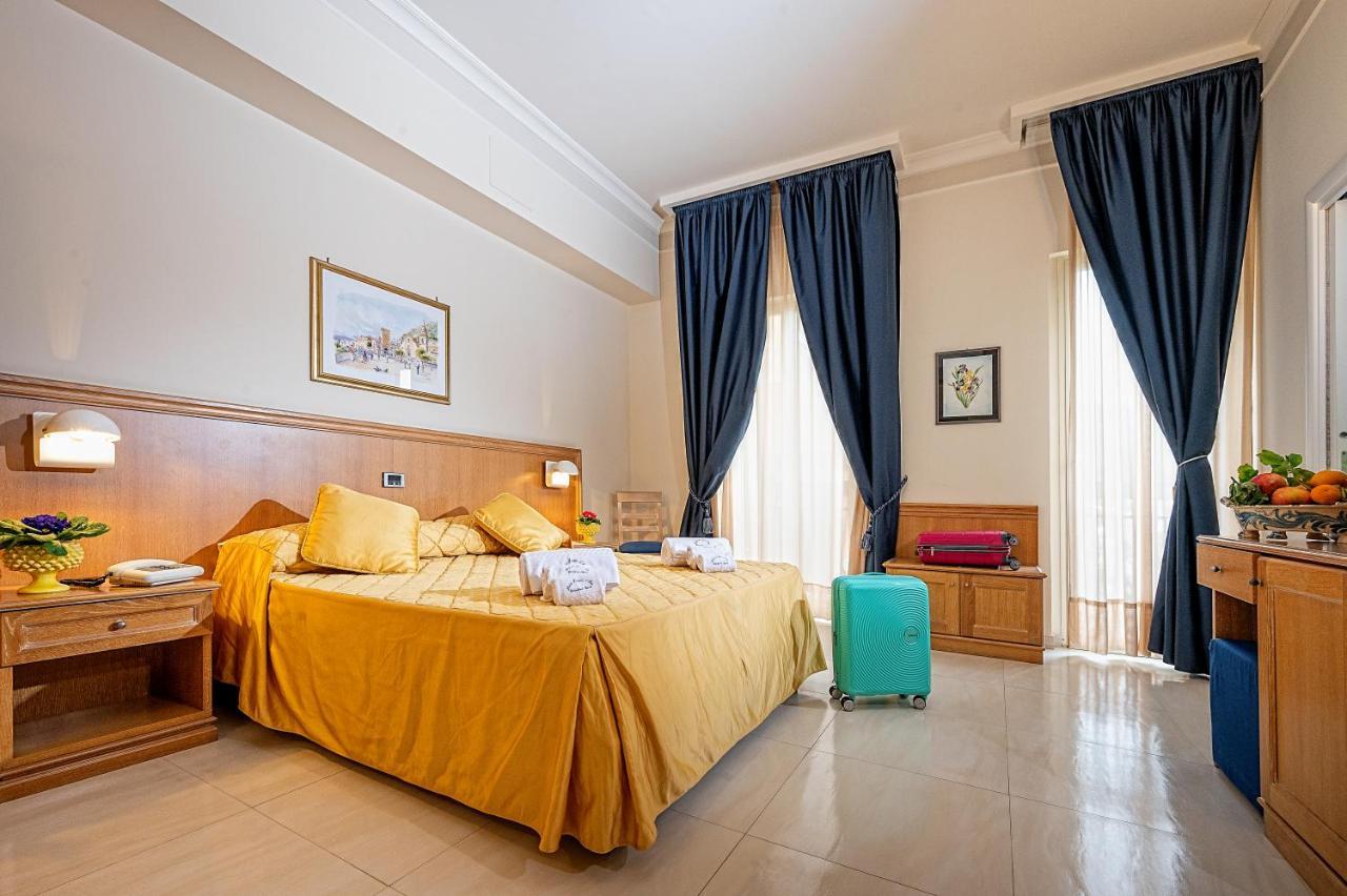 Hotel Sabbie D'Oro Giardini Naxos Exterior photo