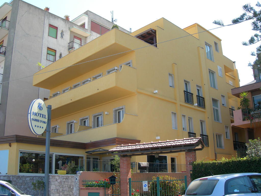 Hotel Sabbie D'Oro Giardini Naxos Exterior photo